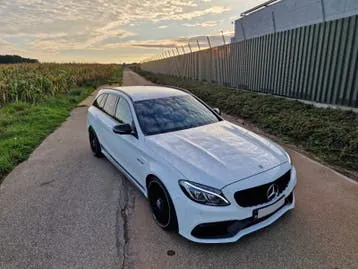 Mercedes-Benz C63 Amg