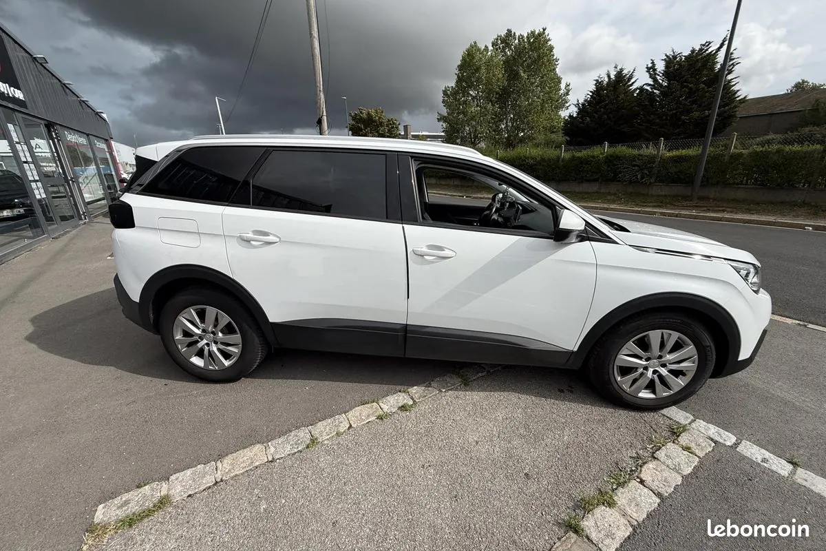 Peugeot 5008 2018 photo 4