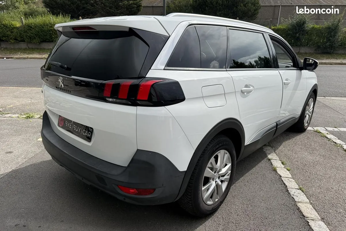 Peugeot 5008 2018 photo 5