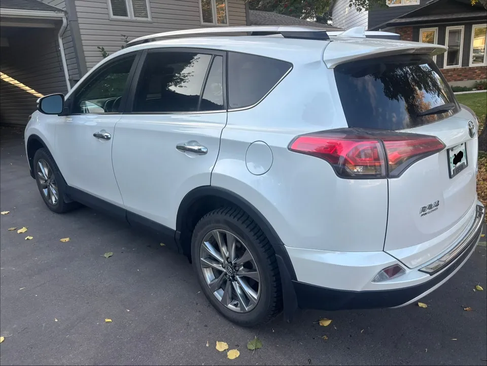 Toyota Rav4 2016 photo 3