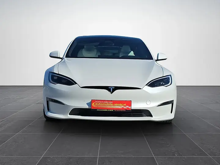 Tesla Model S 2023 photo 2