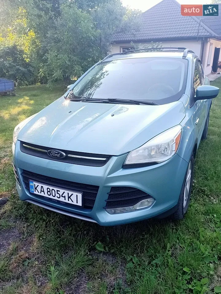 Ford Escape 2012 photo 2