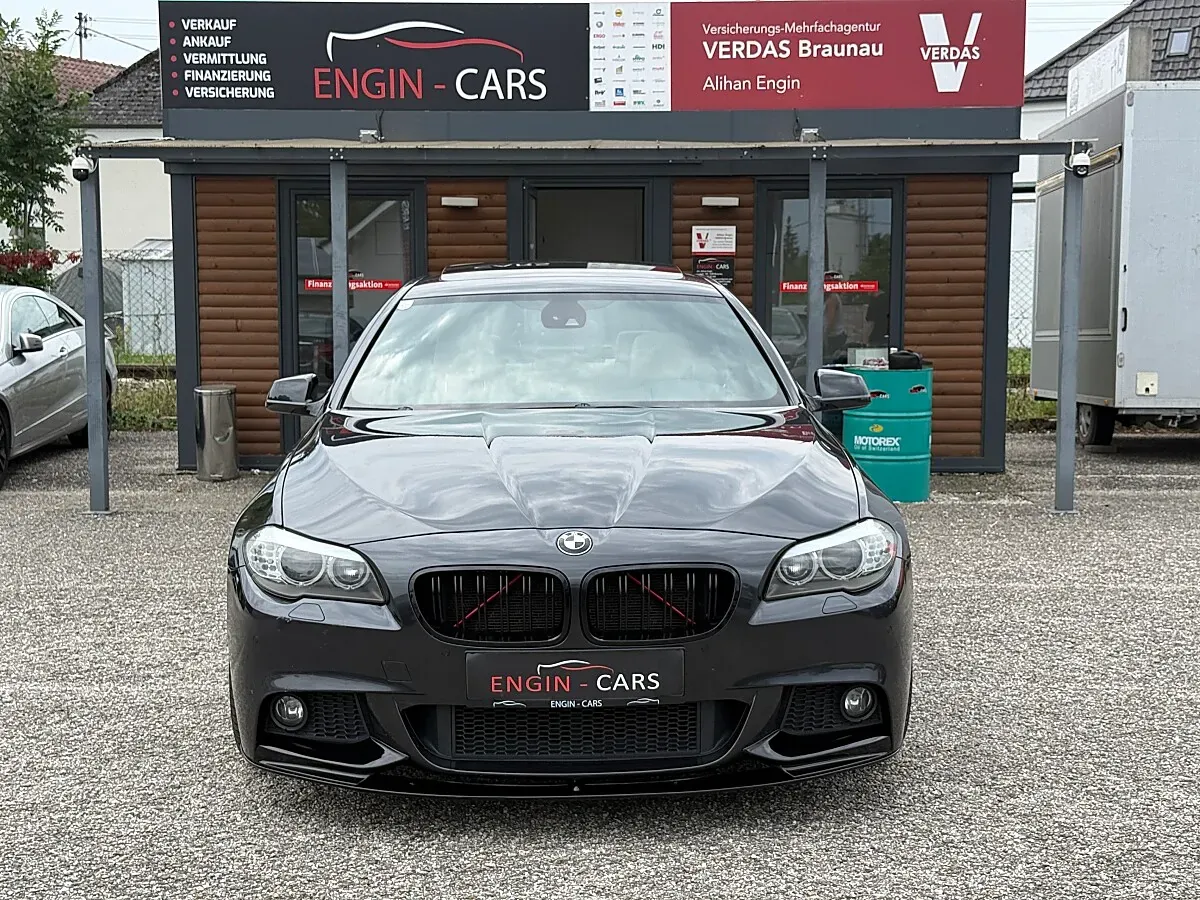 BMW 5 Series 2011 photo 2