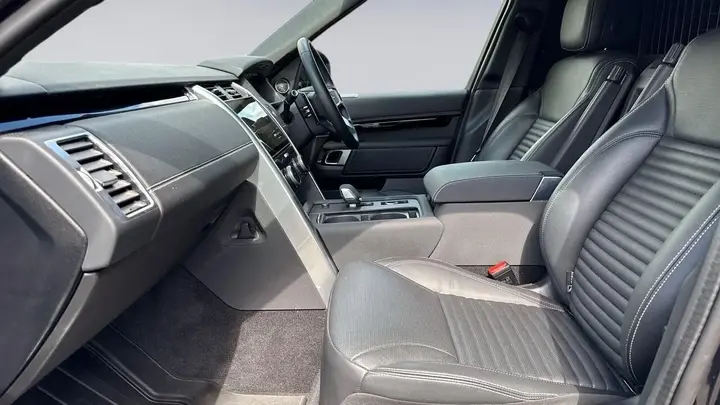 Land Rover Discovery 2025 photo 3