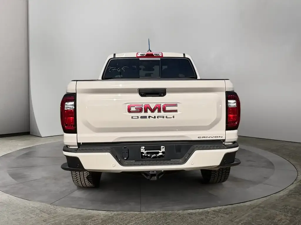 GMC Canyon 2026 photo 4