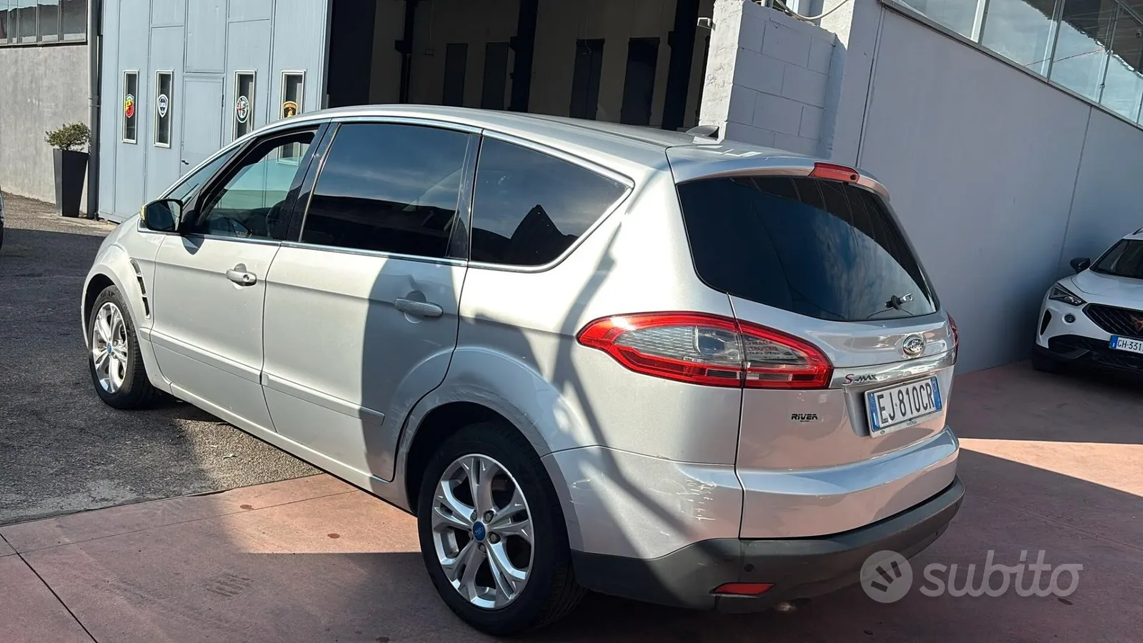 Ford S-Max 2011 photo 5