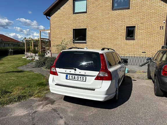 Volvo V70 2012 photo 3