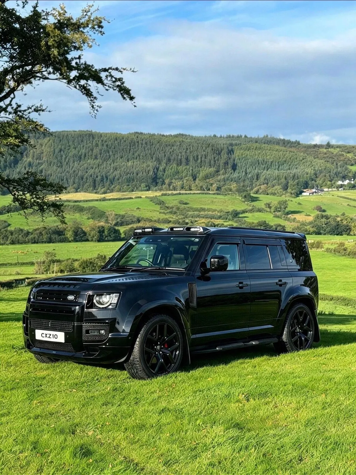 Land Rover Defender 110