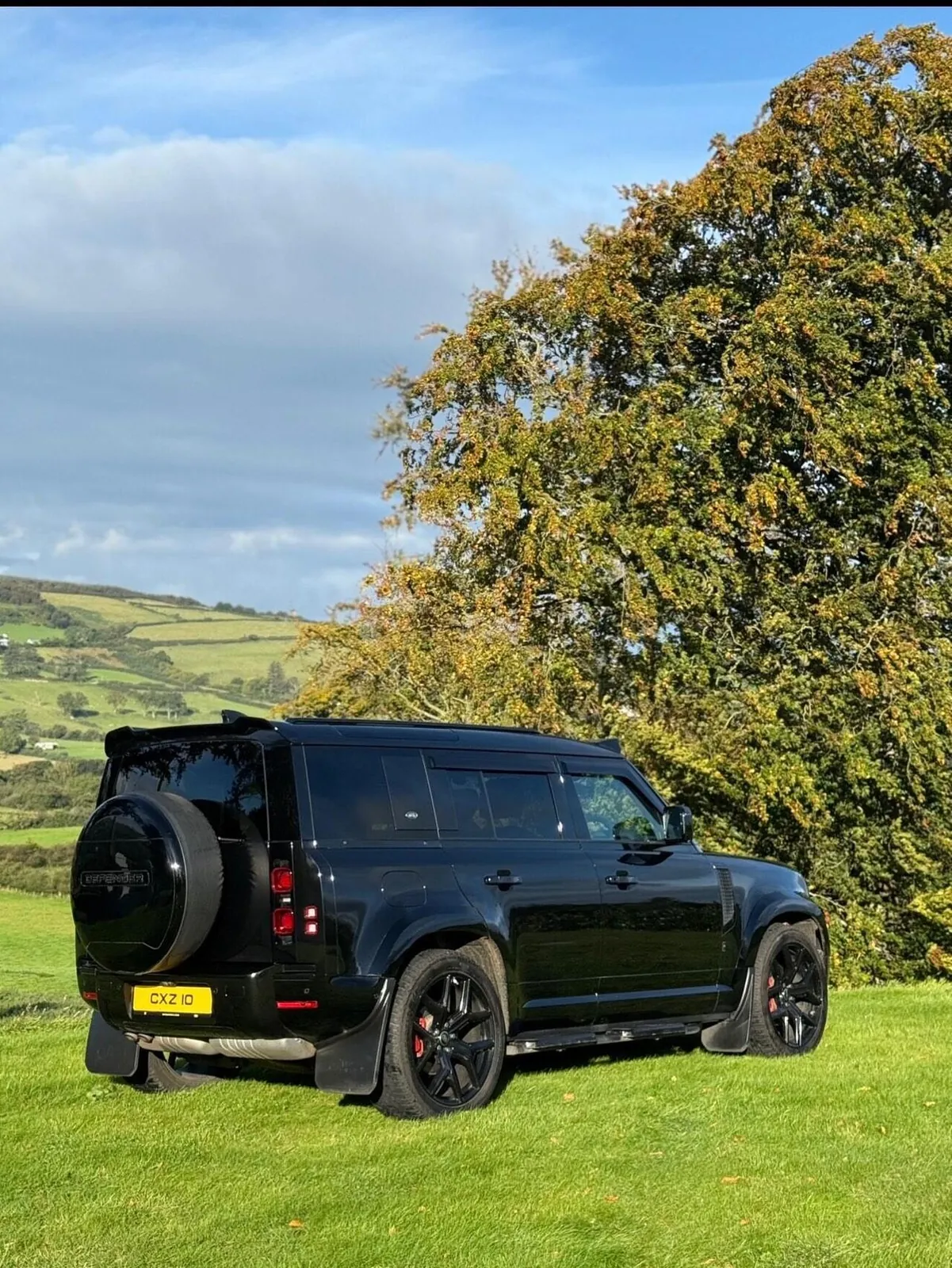 Land Rover Defender 110 2023 photo 4