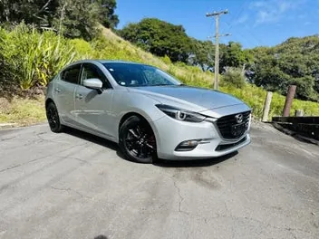 Mazda Axela 2017 photo 2