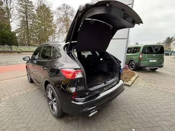 Ford Kuga 2022 photo 2