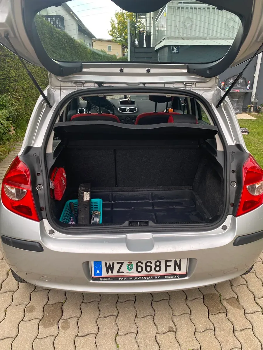 Renault Clio 2007 photo 3