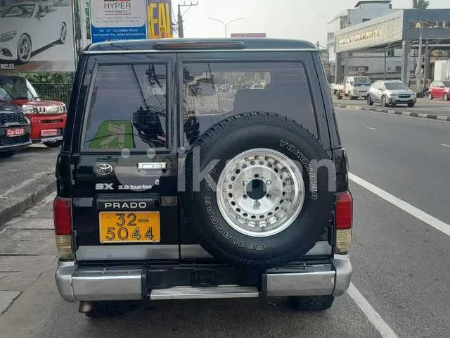 Toyota Land Cruiser 1988 photo 3