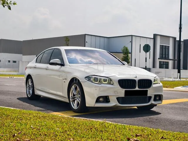 BMW 528I