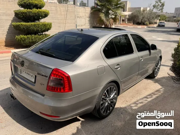 Skoda Octavia 2009 photo 4