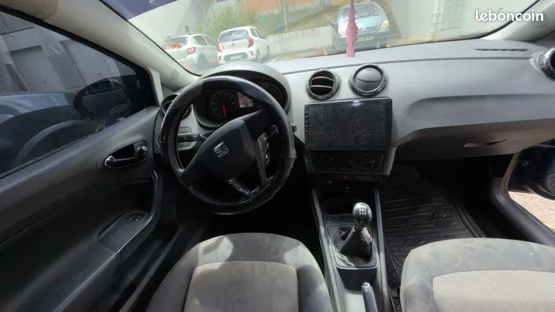 Seat Ibiza 2016 photo 3