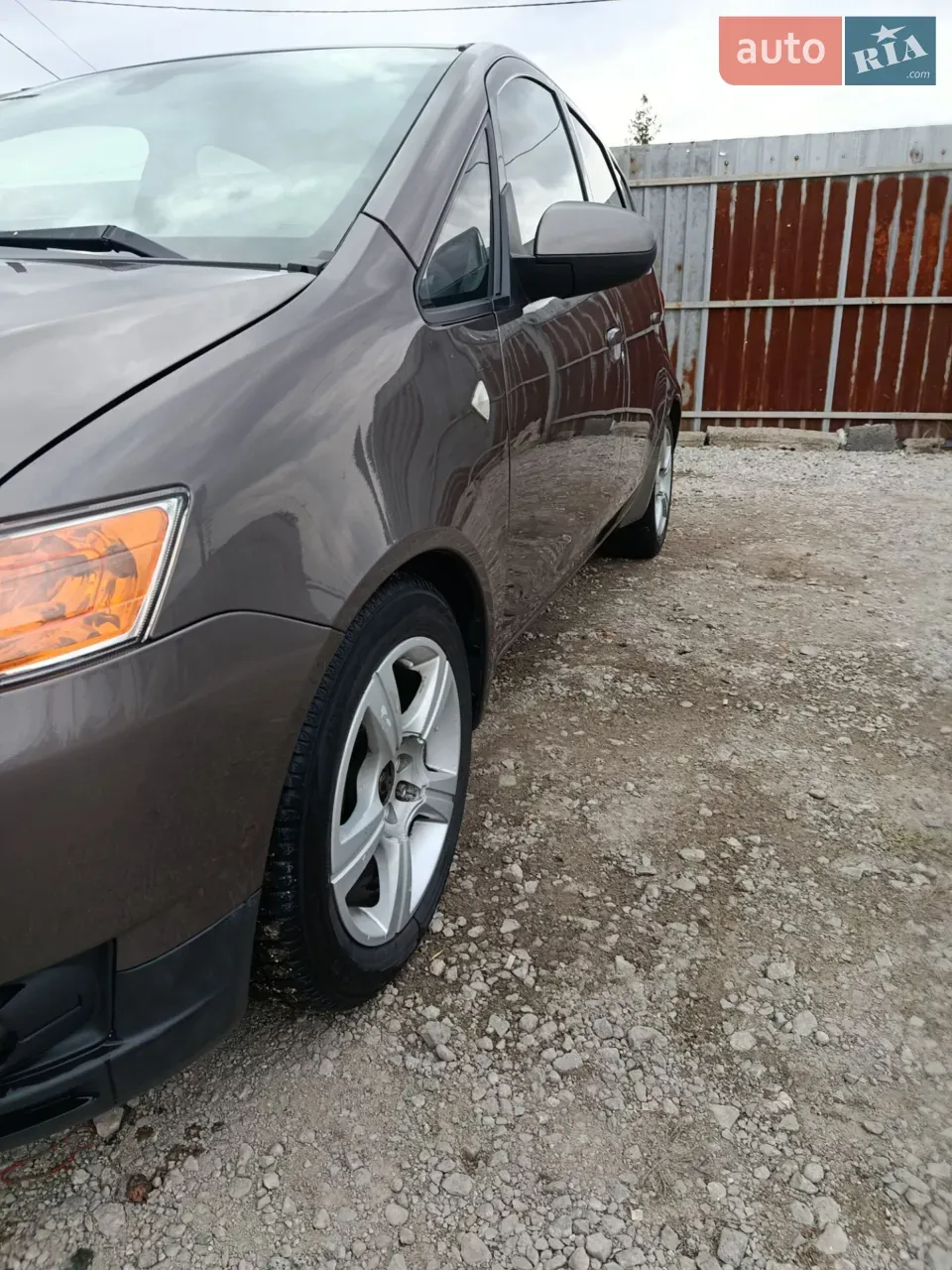 Mitsubishi Colt 2011 photo 3