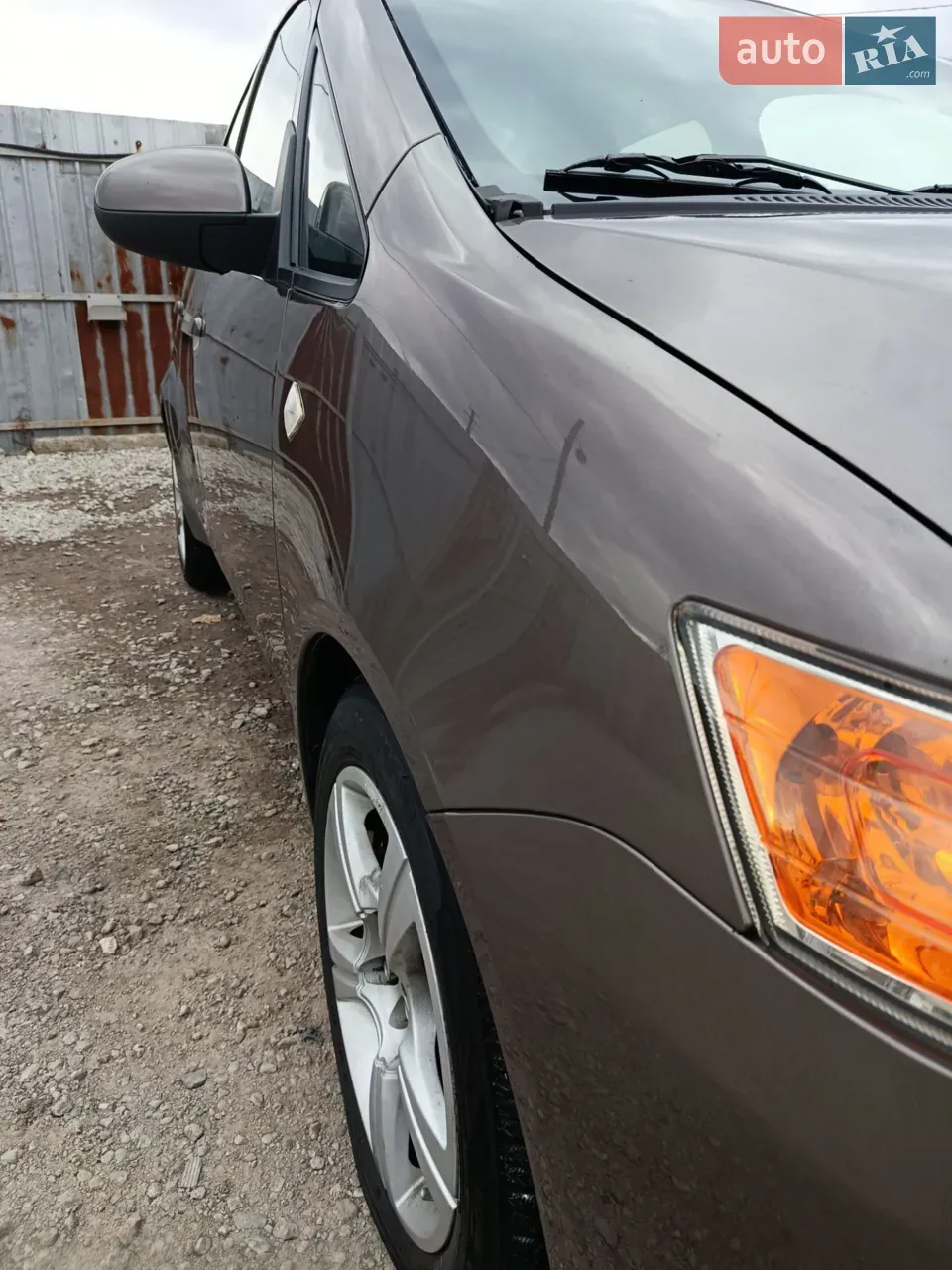 Mitsubishi Colt 2011 photo 2
