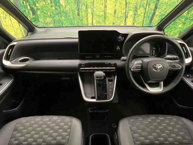 Toyota Vocsei S-Z 2024 photo 2