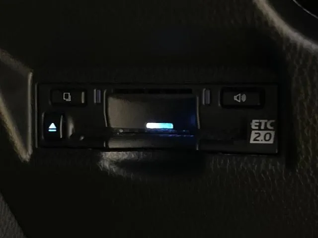 Toyota Vocsei S-Z 2024 photo 5