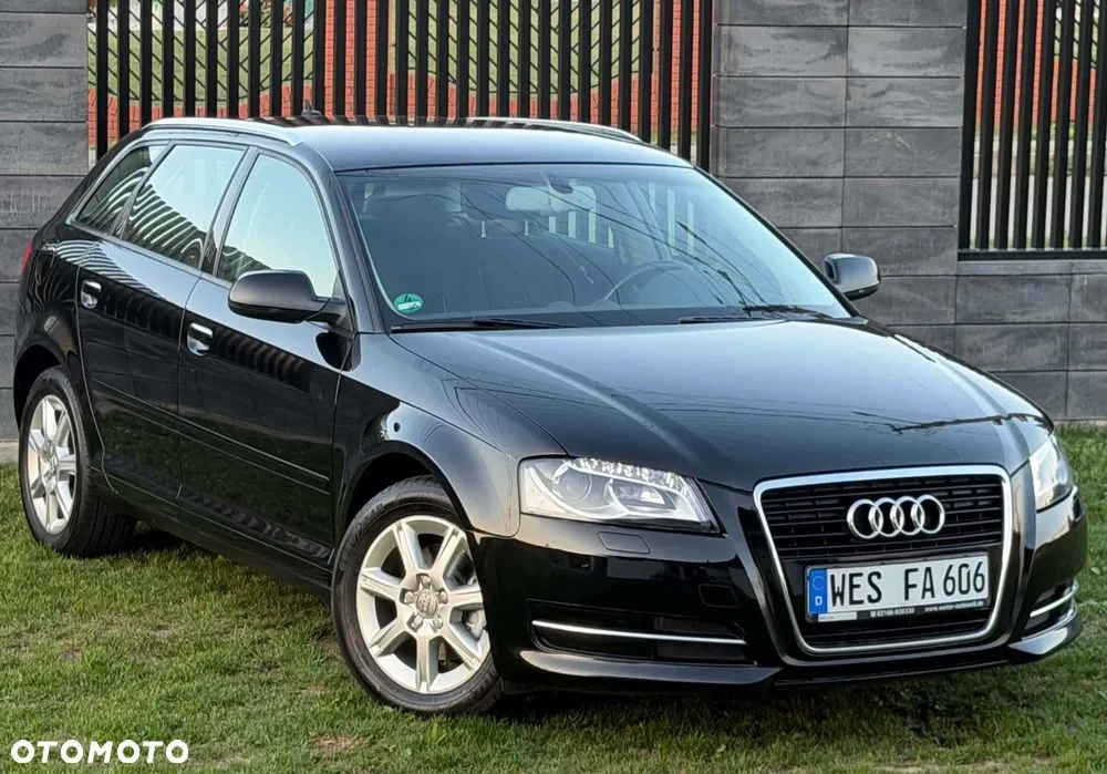 Audi A3 2012 photo 2