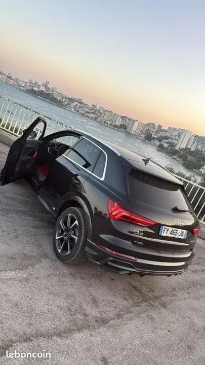 Audi Q3 2021 photo 2