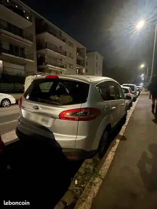 Ford Grand C-Max 2011 photo 3