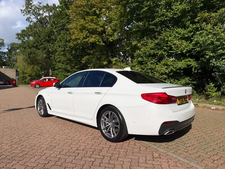 BMW 5 Series 2018 photo 5