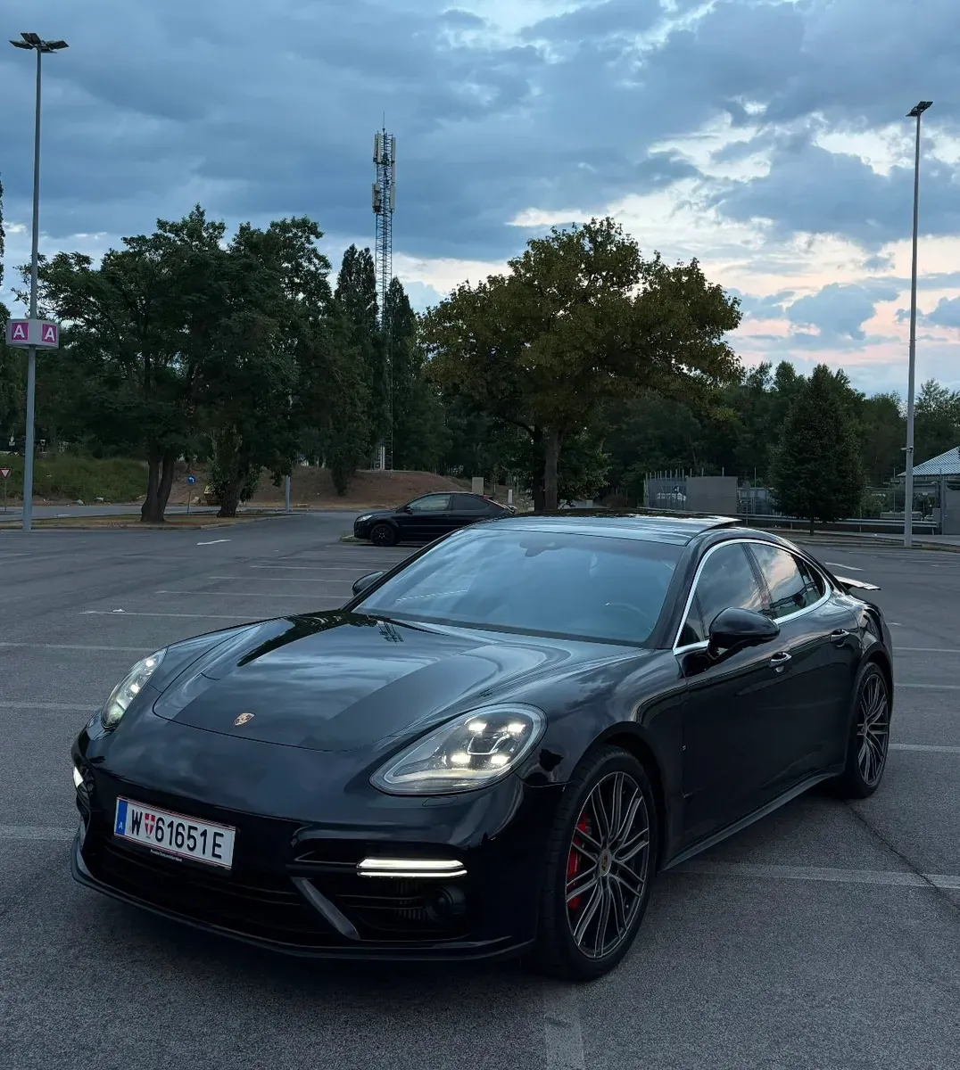 Porsche Panamera 2016 photo 2