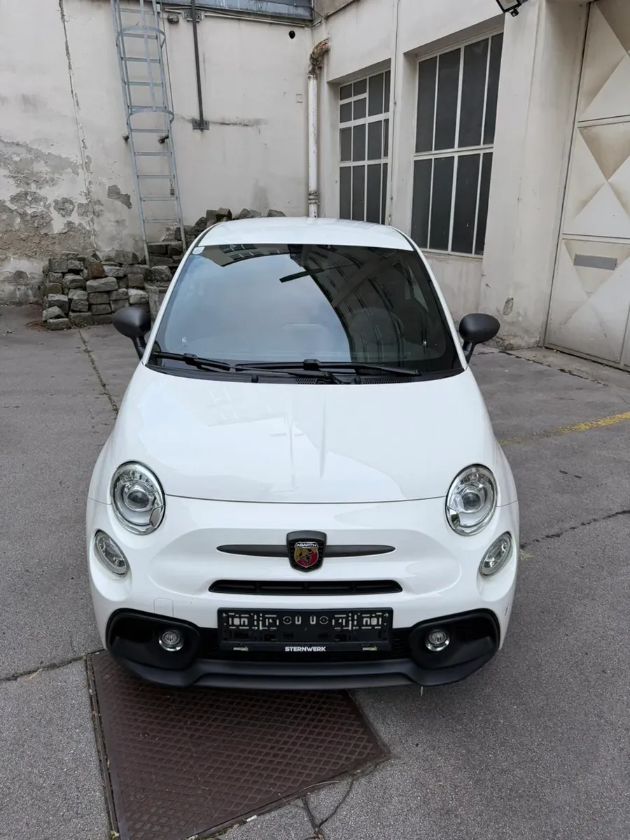 Abarth 500 2017 photo 2