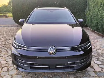 Volkswagen Golf Variant 2024 photo 2