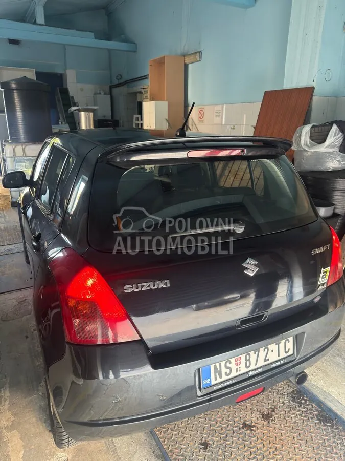 Suzuki Swift 2006 photo 4