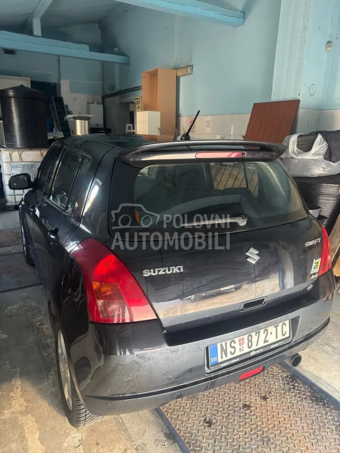 Suzuki Swift 2006 photo 3