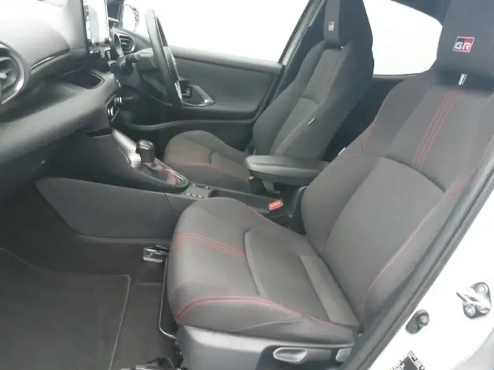 Toyota Yaris 2023 photo 5