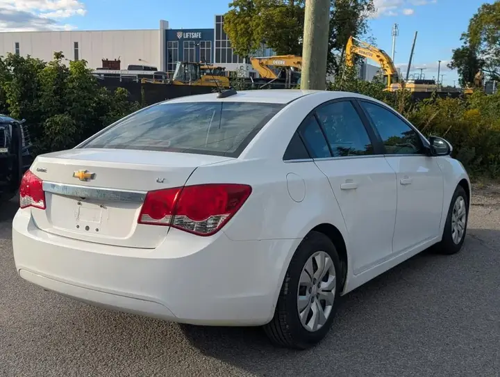 Chevrolet Cruze 2015 photo 3