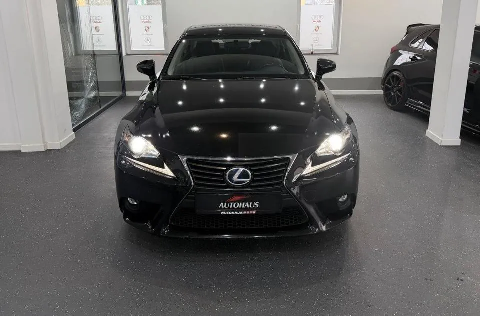 Lexus Is 300H