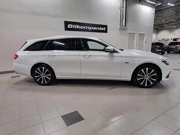 Mercedes-Benz E300 2021 photo 4