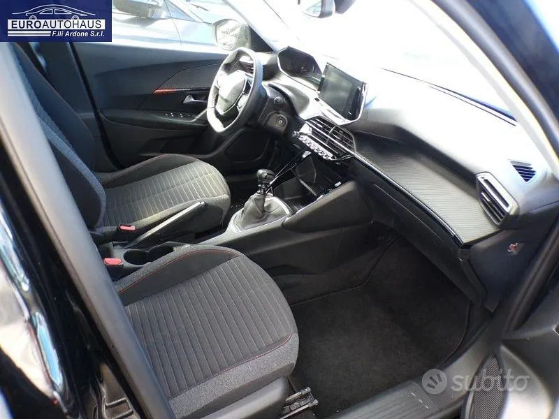 Peugeot 2008 2022 photo 3