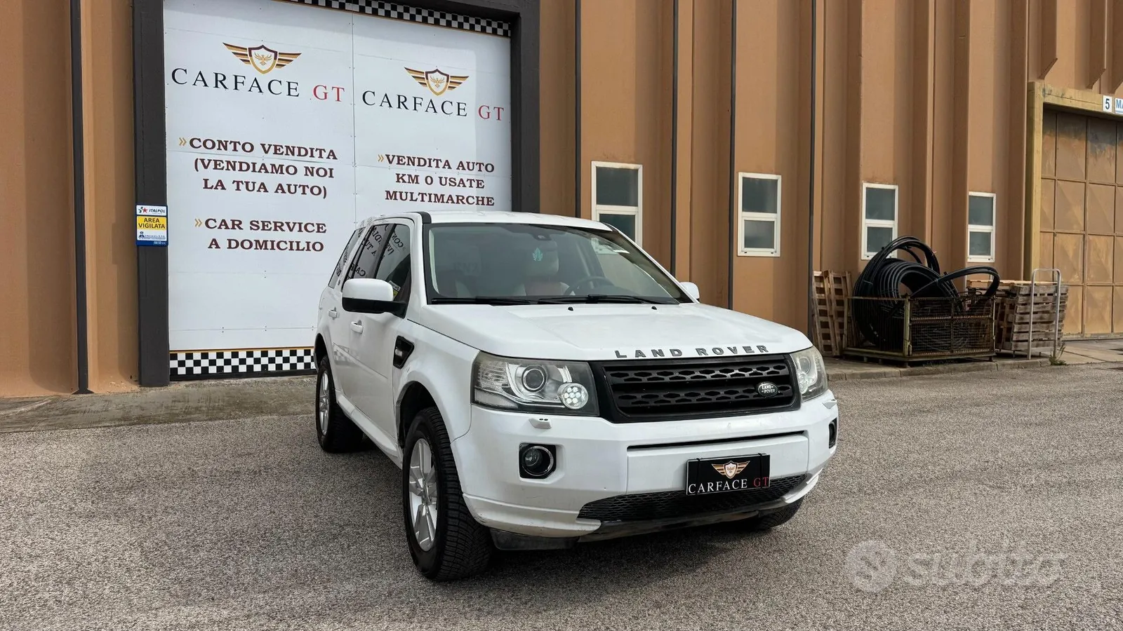Land Rover Freelander 2013 photo 3