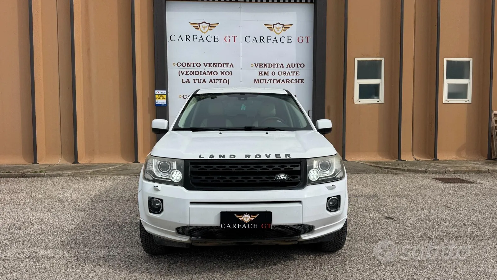 Land Rover Freelander 2013 photo 2