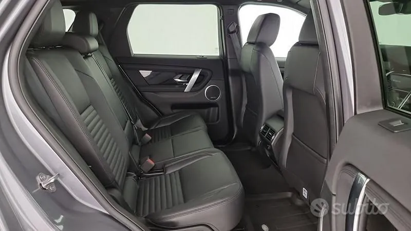 Land Rover Discovery Sport 2023 photo 5