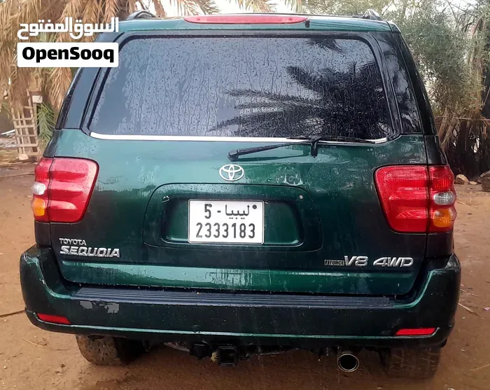 Toyota Sequoia 2004 photo 2