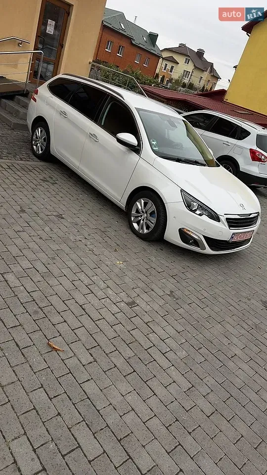 Peugeot 308 2015 photo 3