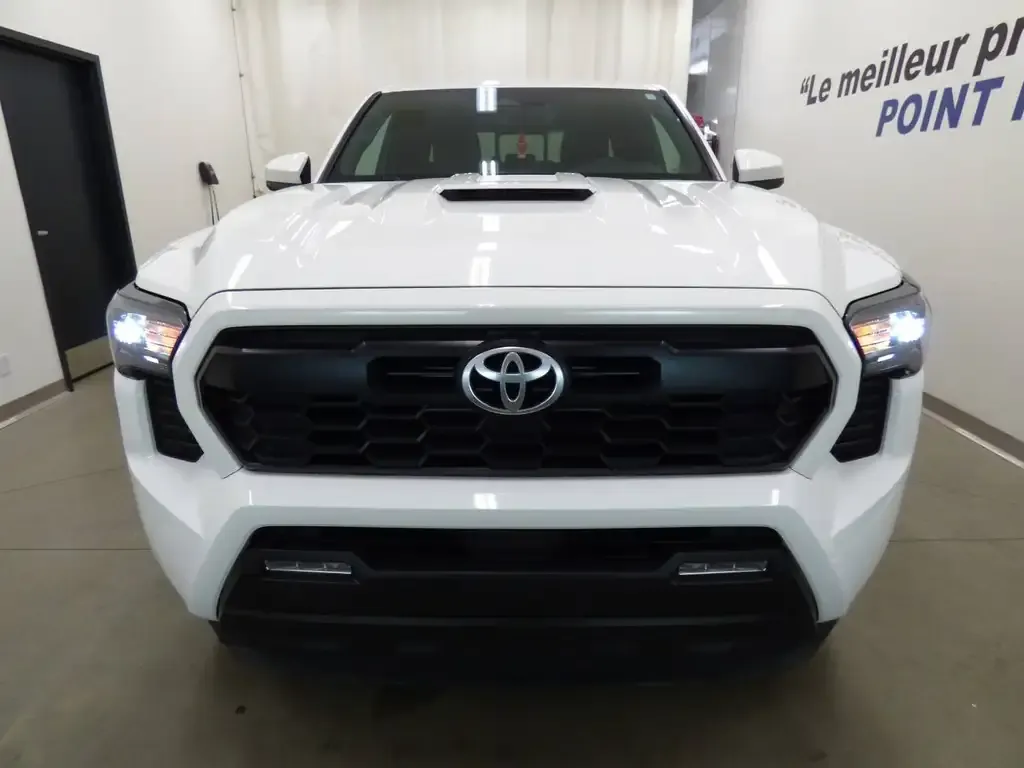 Toyota Tacoma 2025 photo 3