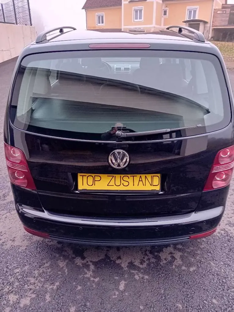 Volkswagen Touran 2007 photo 2