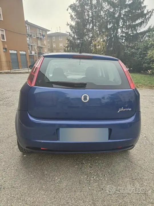 Fiat Punto 2008 photo 2