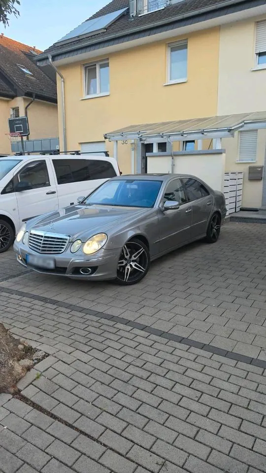 Mercedes-Benz E 350 W211