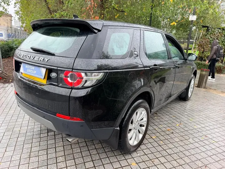 Land Rover Discovery Sport 2016 photo 5