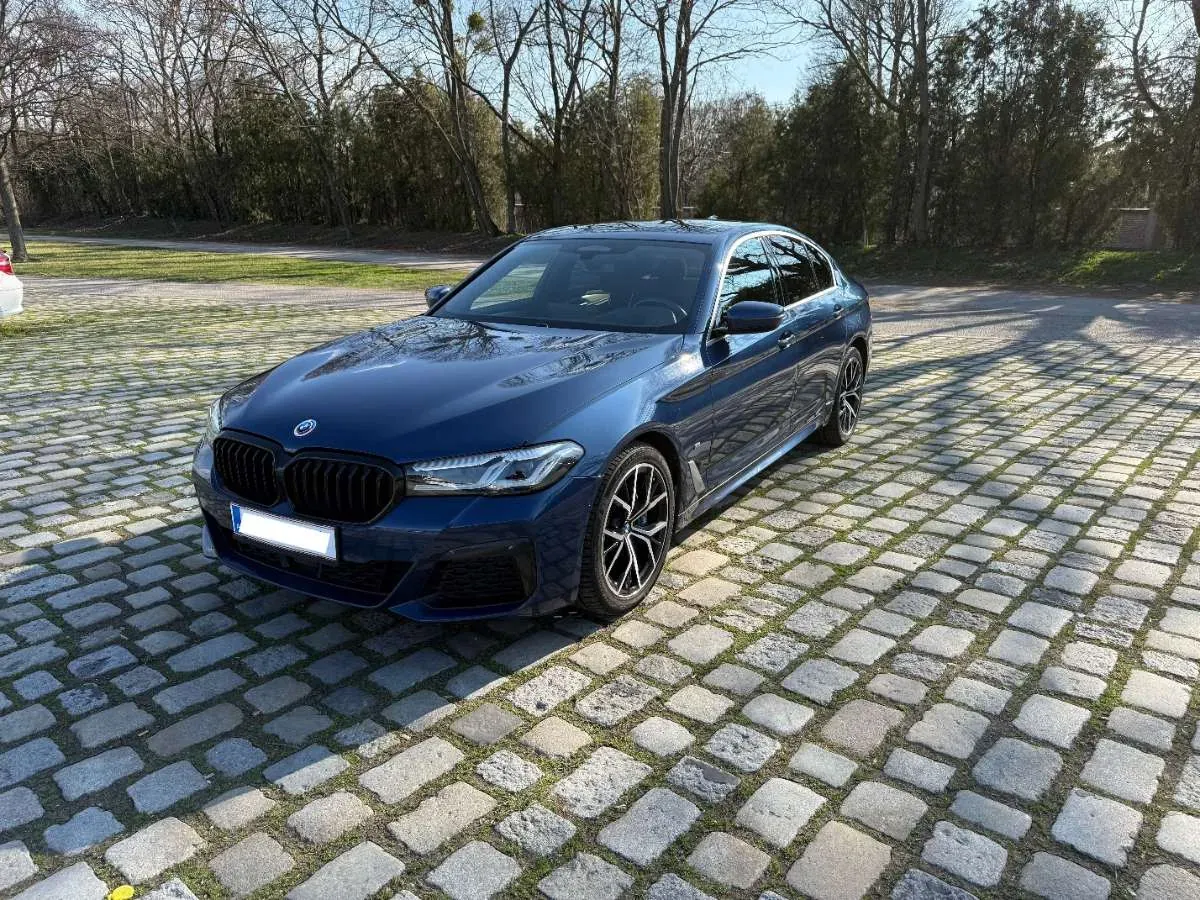 BMW 5 Series 2022 photo 2