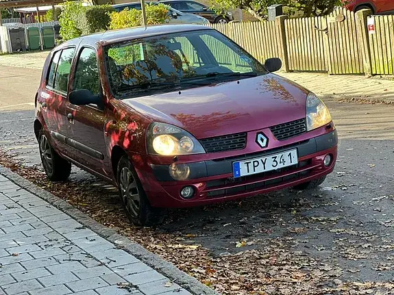 Renault Clio 2003 photo 2
